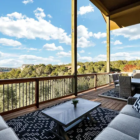 Lake House - A Birdy Vacation Rental
